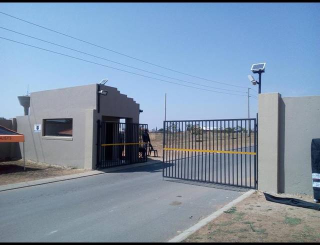 3 BEDROOM HOUSE FOR SALE IN AZAADVILLE